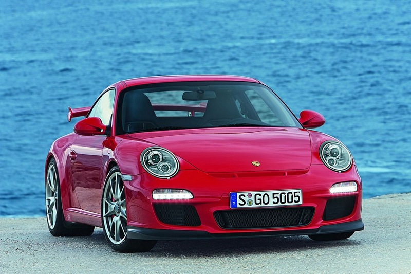 Illustration for article titled 2010 Porsche 911 GT3: Santa's 435 HP Sleigh